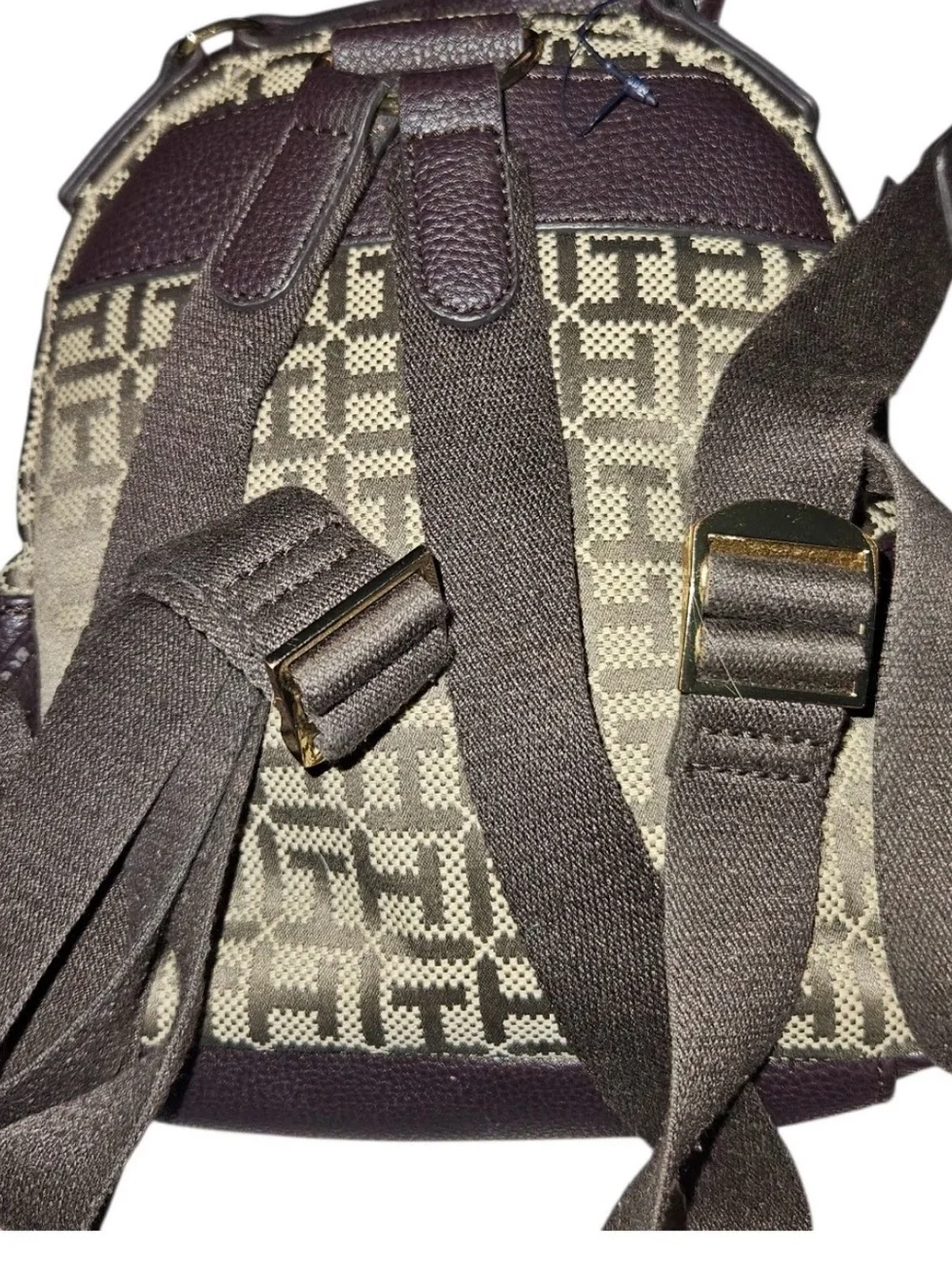 Tommy Hilfiger compact tommy